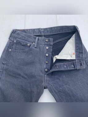 Levis 501 Jeans Mens 32x30 Gray Denim Straight Leg Button Fly Charcoal Wash